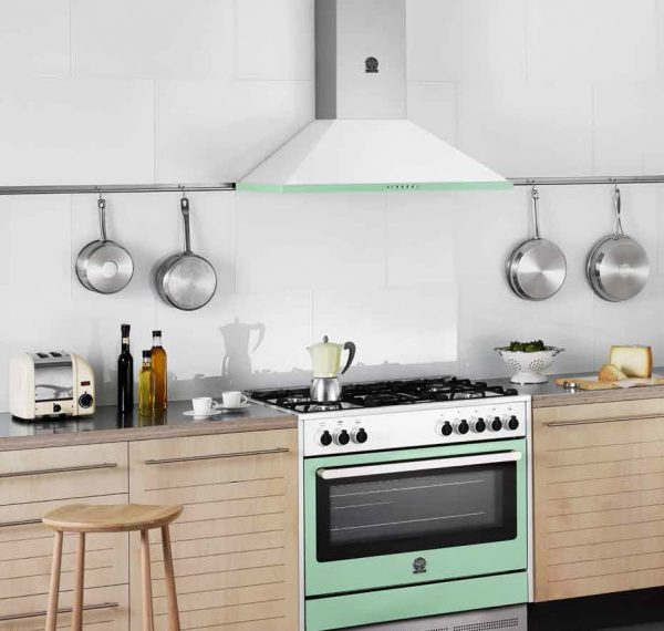A Range Of Hoods, Gas Cookers & Electric Ovens In Dubai